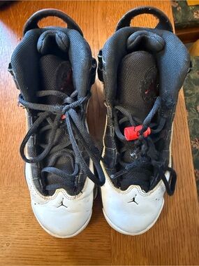 Jordan 6 Rings Sneakers Boys Sz 4 White Black Red